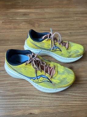 Saucony Endorphin Speed 3 in Sulphur / Yellow - Women's 9 B (M)